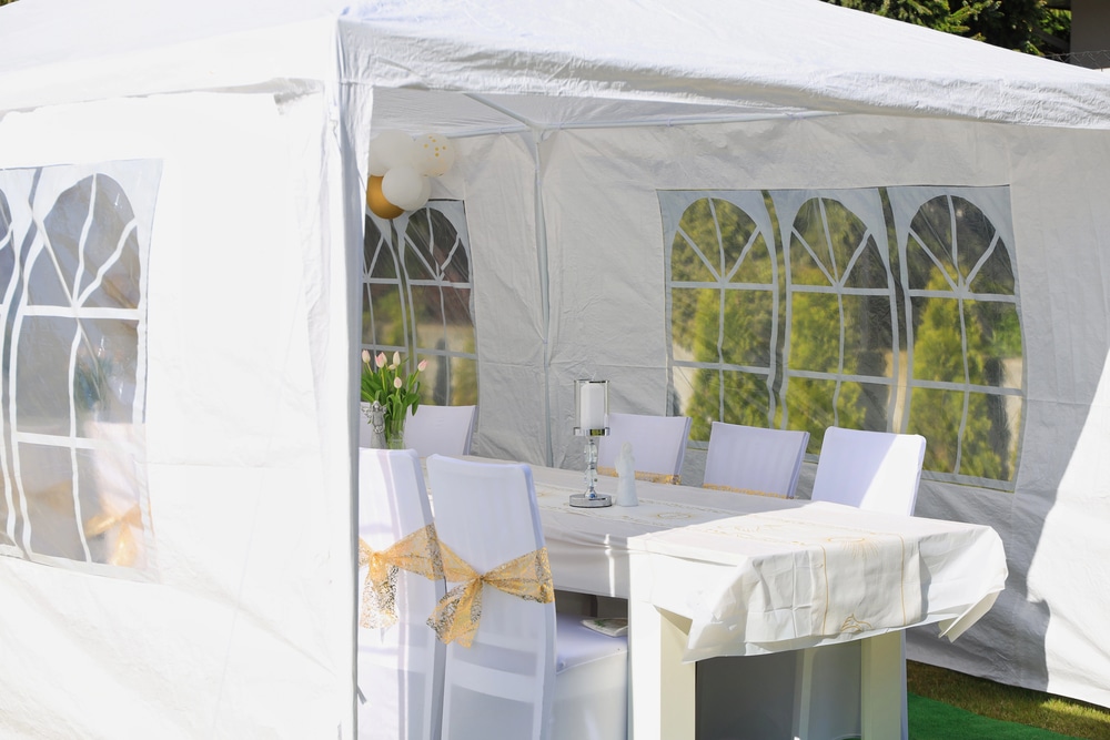 Flexible Eventausstattung: Einsatzmöglichkeiten von Faltpavillons bei Outdoor-Events